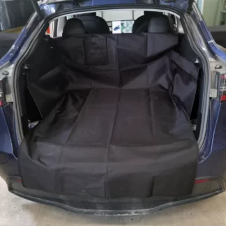 Lemmikkisuoja takakonttiin - Tesla Model Y